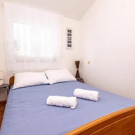 With Parking Space - 24553 Vodice