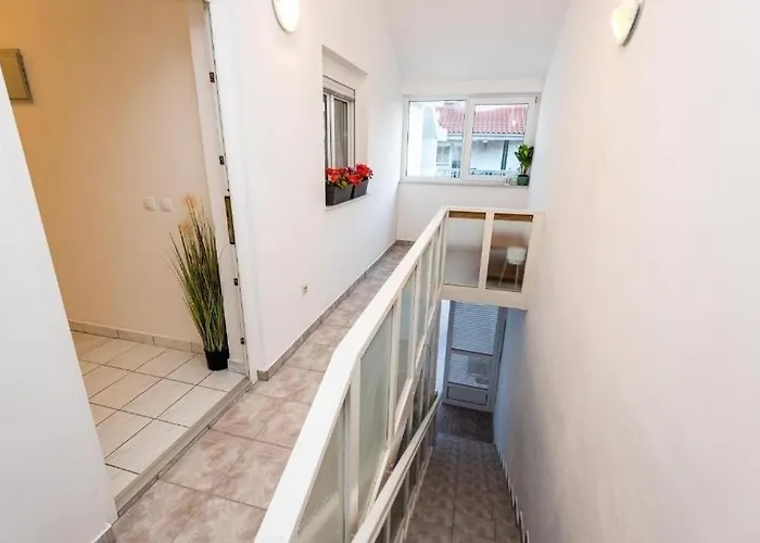 Appartamento With Parking Space - 24553